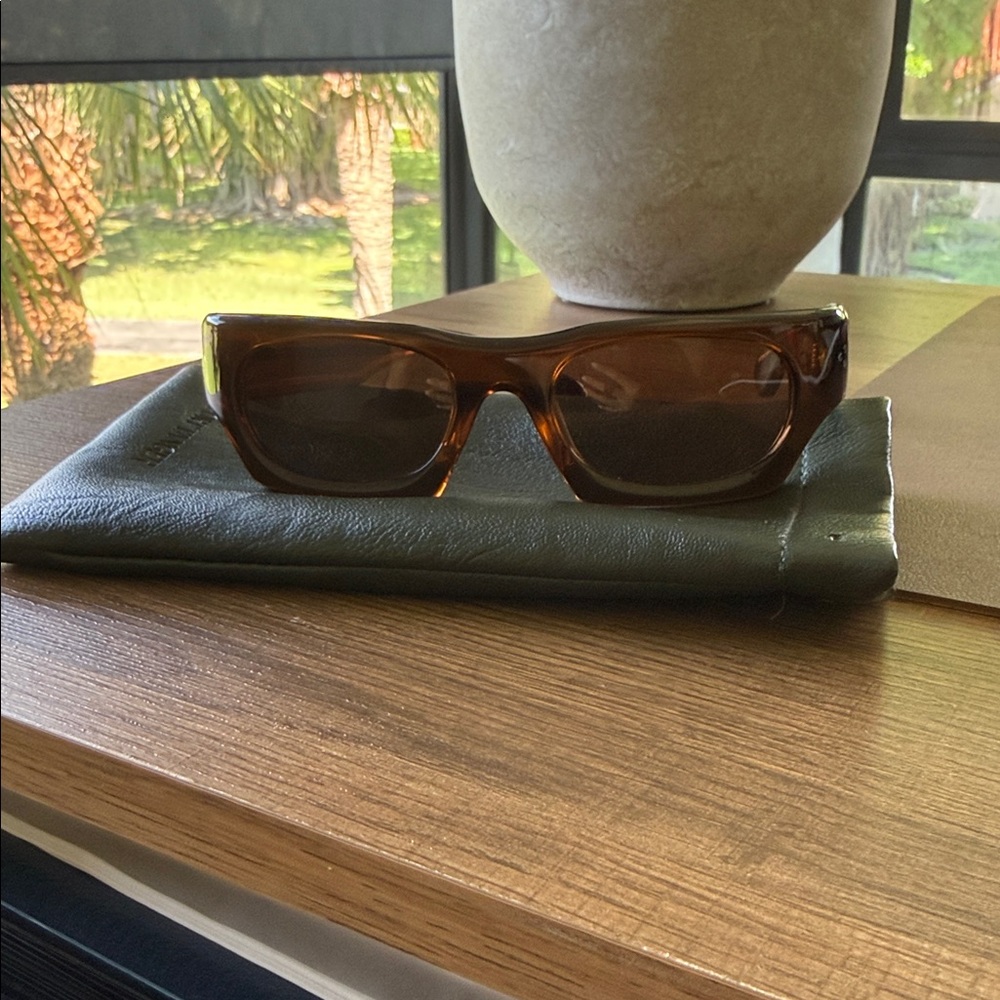 Elegant Brown Rectangular Sunglasses - image 1